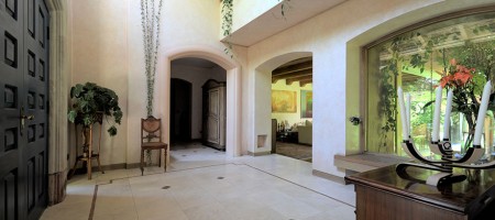 Casa Bernardo Larraín