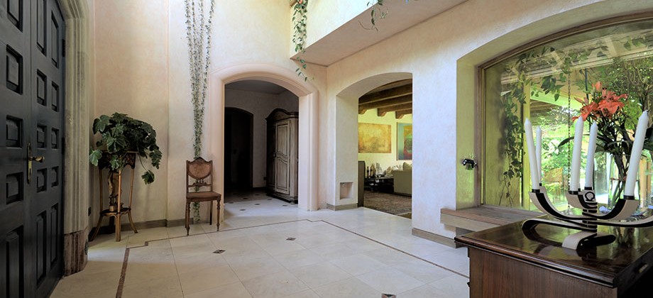 Casa Bernardo Larraín